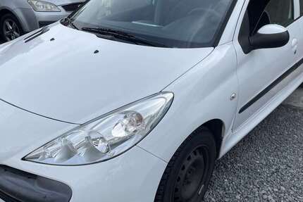 Peugeot 206 84.000 km 2.150 &euro; Dresden 01157