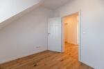 Dachgeschoßwohnung Bayreuth Meyernberg - 3 Zimmer, 69 m&sup2;, 229.000&euro; | Angebot:26834920