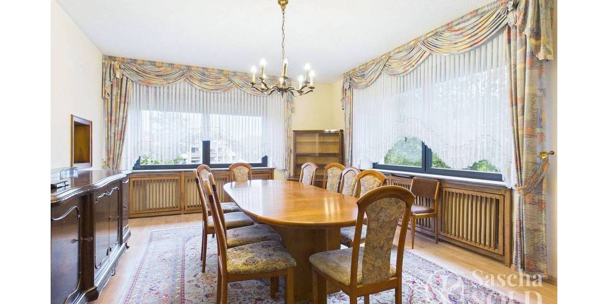 Wohnen mit Weitblick - Großzügiges Anwesen auf weitläufigem Grundstück in Elversberg - Einfamilienhaus Spiesen-Elversberg Spiesen | Angebot:26930946
