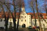 NEU - frisch renovierte 3 Zimmer mit Balkon und Einbauküche! Flexibel ab 6 Monate zu vermieten. - Appartement Annaburg | Angebot:17600958