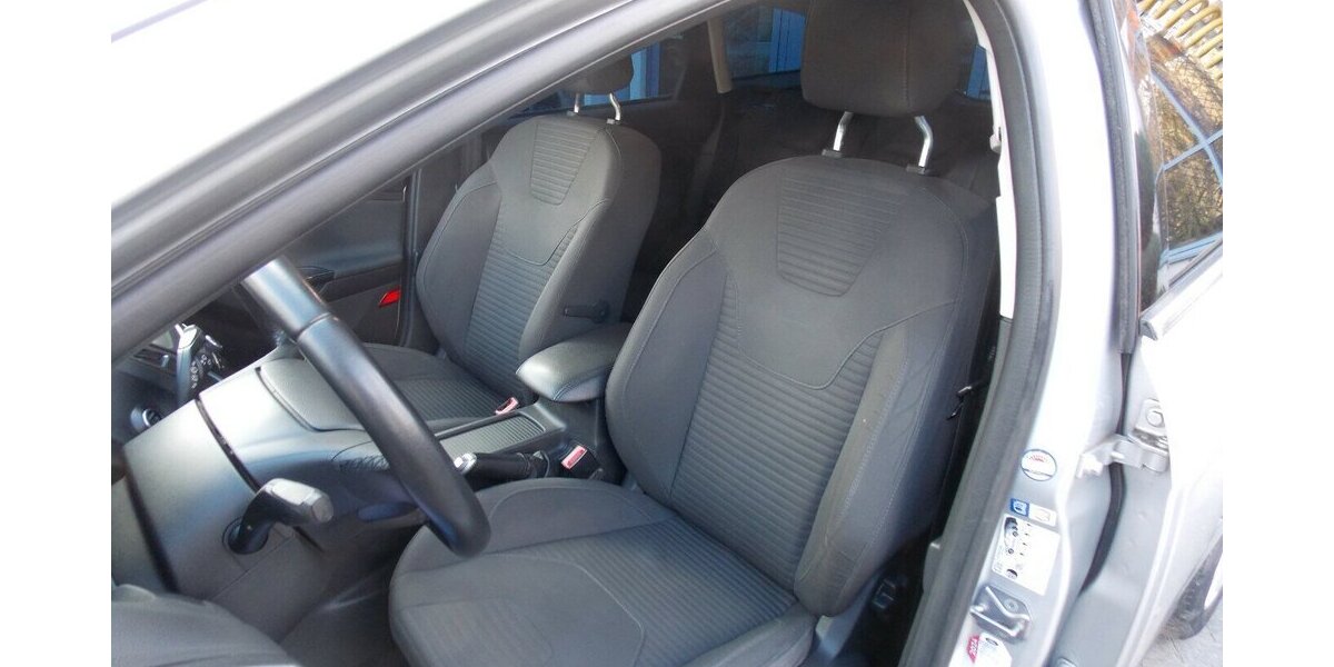 Ford Focus 1.5 Titanium Navi