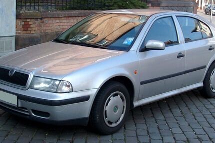 Skoda Octavia 119.000 km 800 &euro; Borna 04552