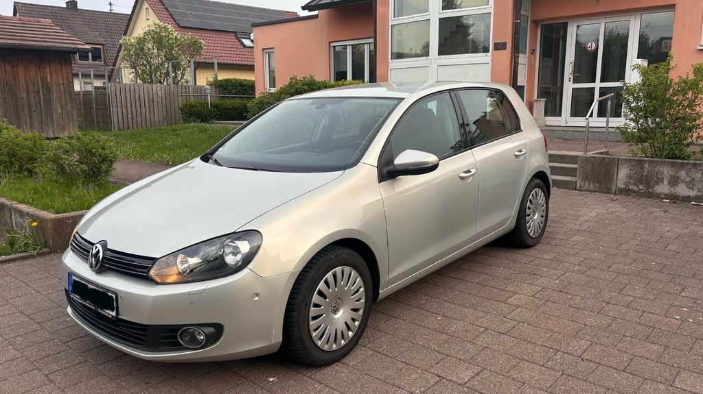 VW Golf 157.000 km 4.899 &euro; Schwenningen 89443
