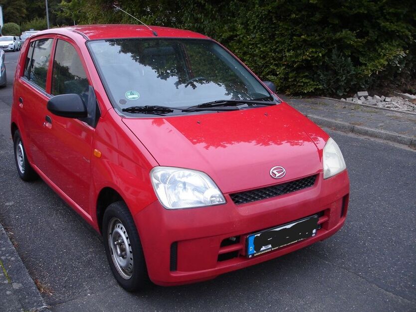 Daihatsu Cuore 66.787 km 2.450 € Köln 51061