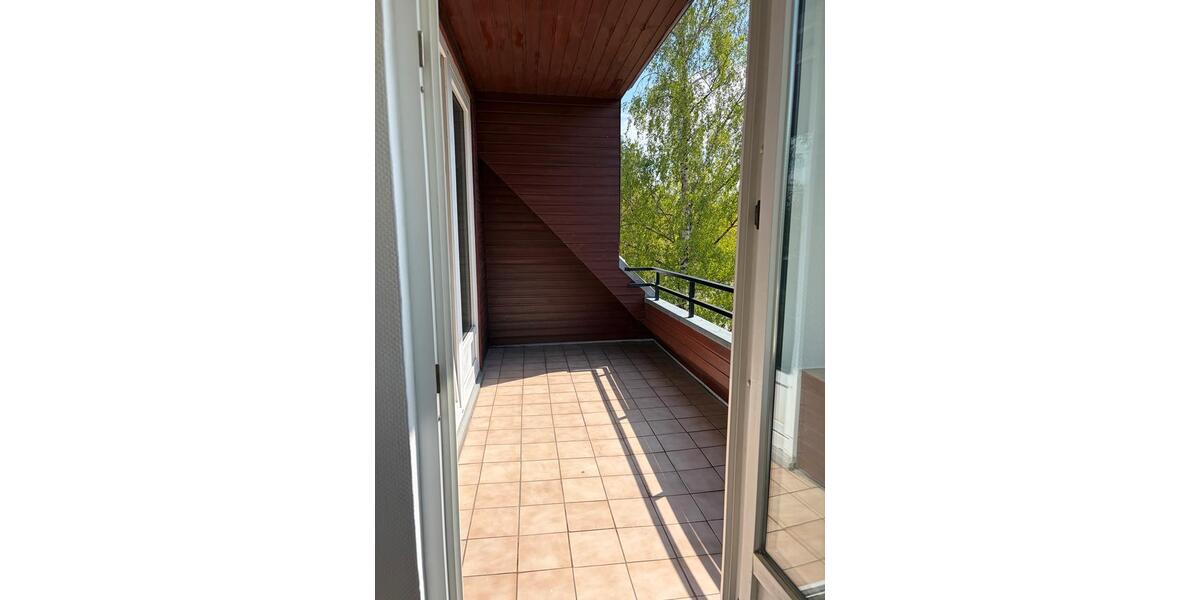 Dachgeschoßwohnung Kölln-Reisiek Reisiek - 3 Zimmer, 70 m&sup2;, 1.302&euro; | Angebot:26414331