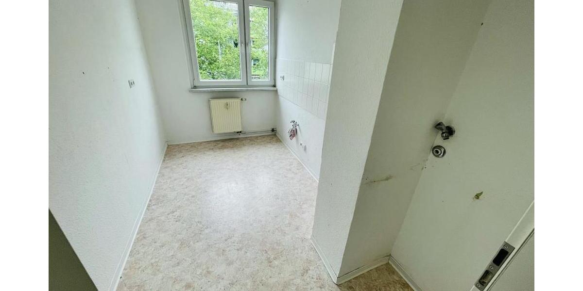 Gera-Langenberg! 4 Raum Whg. mit Balkon, Bad mit Wanne! Nähe AMAZON! - Etagenwohnung Gera Langenberg | Angebot:26882423