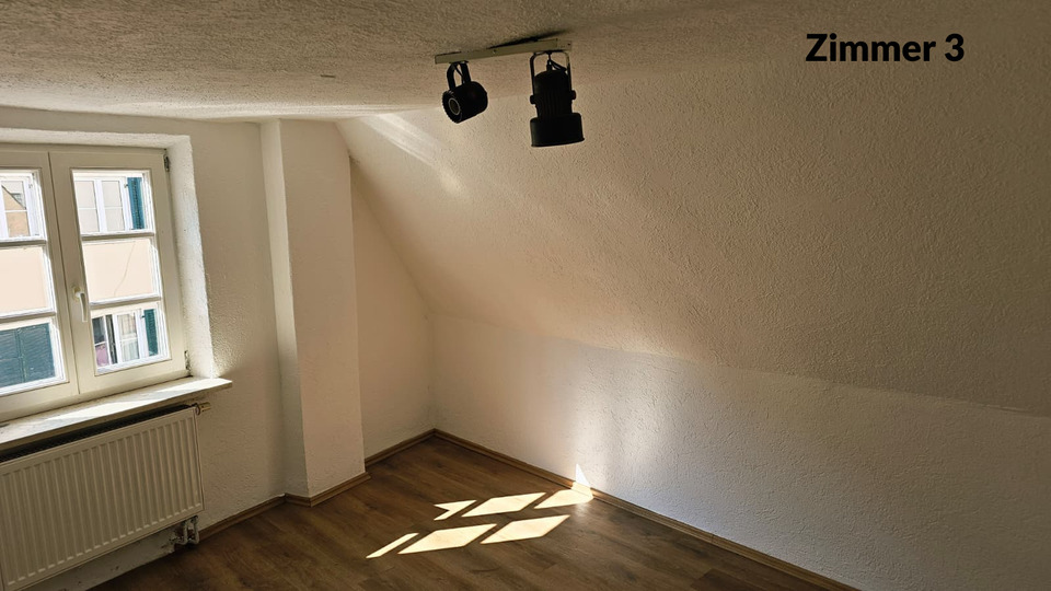 Dachgeschoßwohnung Augsburg - 3 Zimmer, 90 m&sup2;, 1.400&euro; | Angebot:25831984