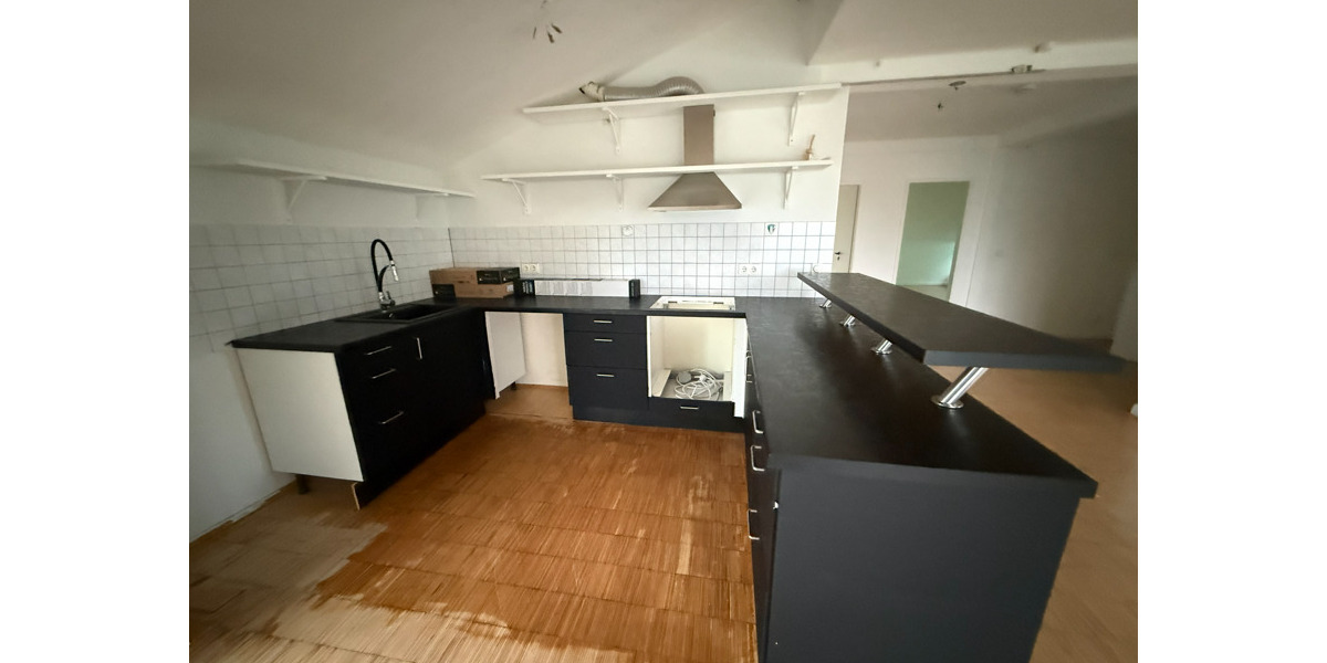 Etagenwohnung Hofheim am Taunus - 3 Zimmer, 120 m&sup2;, 1.200&euro; | Angebot:25544452