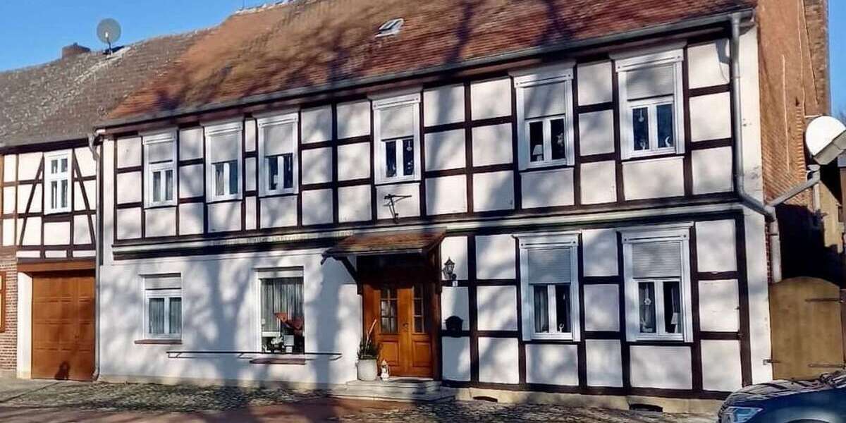 Einfamilienhaus Arendsee (OT Fleetmark) - 9 Zimmer, 260 m&sup2;, 150.000&euro; | Angebot:25078981