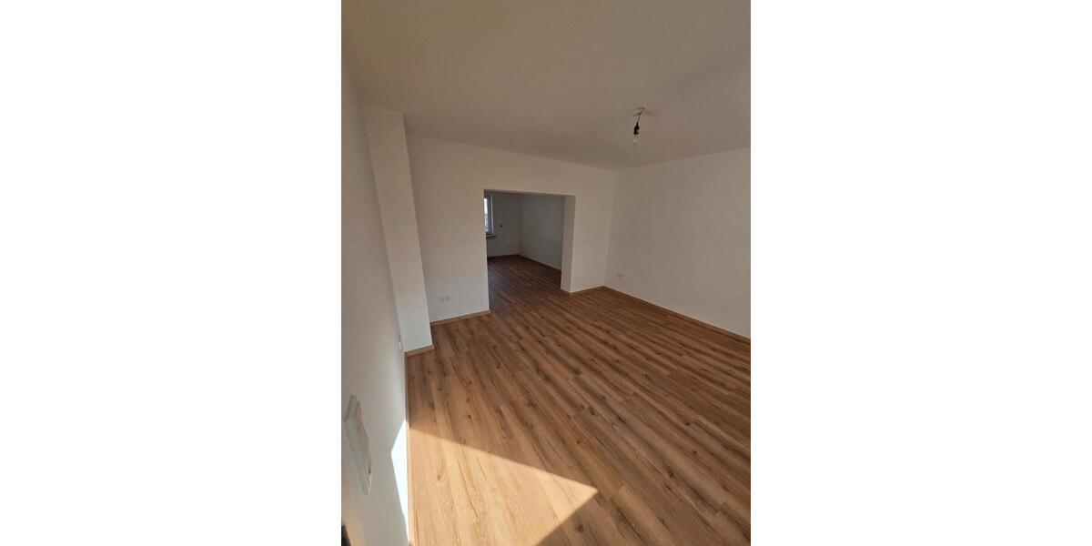 Etagenwohnung Rotenburg an der Fulda - 5 Zimmer, 110 m&sup2;, 1.080&euro; | Angebot:26381193