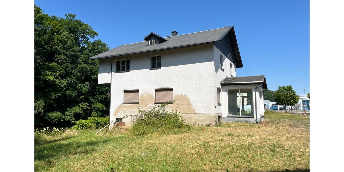 Einfamilienhaus Aue-Bad Schlema Bad Schlema - 6 Zimmer, 295 m&sup2;, 119.000&euro; | Angebot:25942403