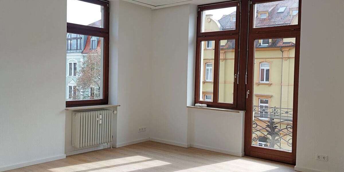 Etagenwohnung Würzburg Steinbachtal - 3 Zimmer, 92 m&sup2;, 1.150&euro; | Angebot:25569538