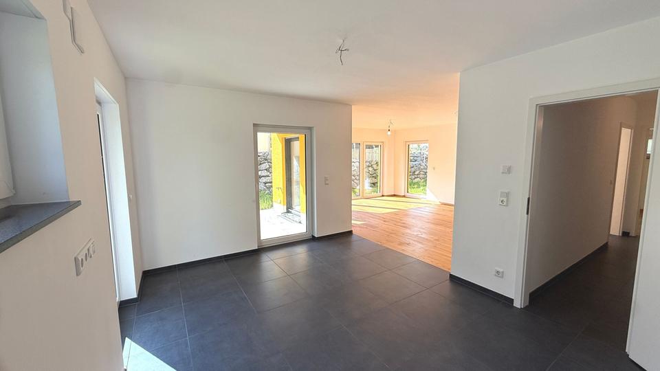 Erdgeschoßwohnung Wuppertal Gemarkung Ronsdorf - 2 Zimmer, 77 m&sup2;, 980&euro; | Angebot:24678622