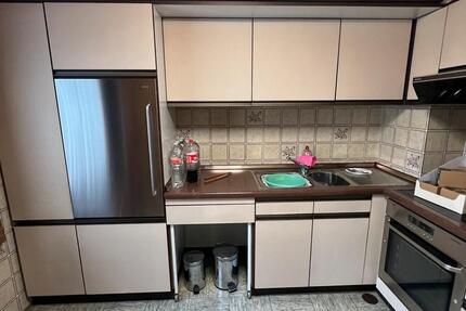 Doppelhaushälfte mit Balkon Dachgeschoss & Spitzboden - renoviert zimmer