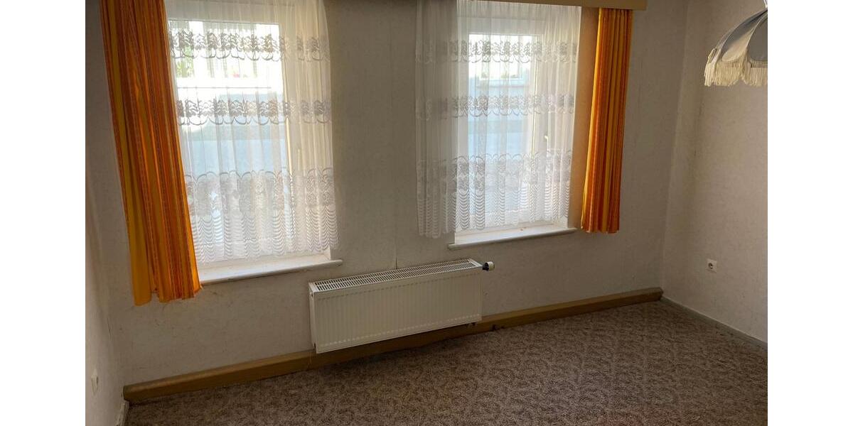 Reihenhaus Osterfeld - 6 Zimmer, 123 m&sup2;, 30.000&euro; | Angebot:17980768