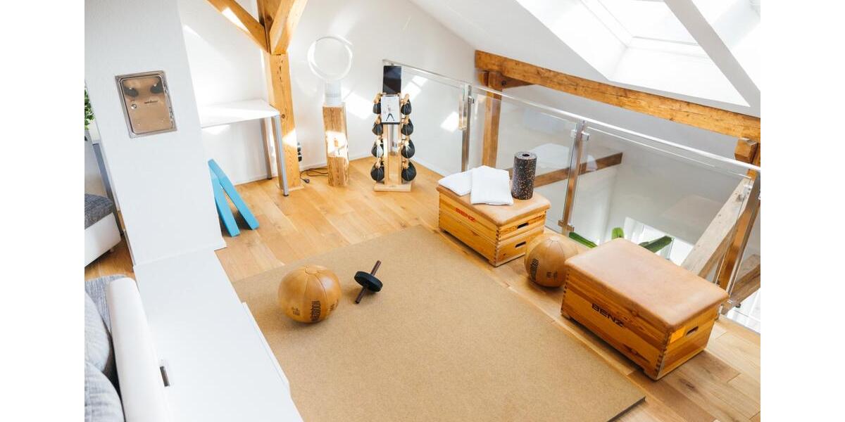 Möbliertes Penthouse mit Dachterrasse in der Altstadt 4 zimmer