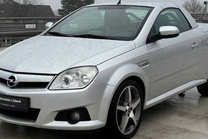 Opel Tigra 154.000 km 3.990 &euro; Lübeck - St. Lorenz Süd 23558