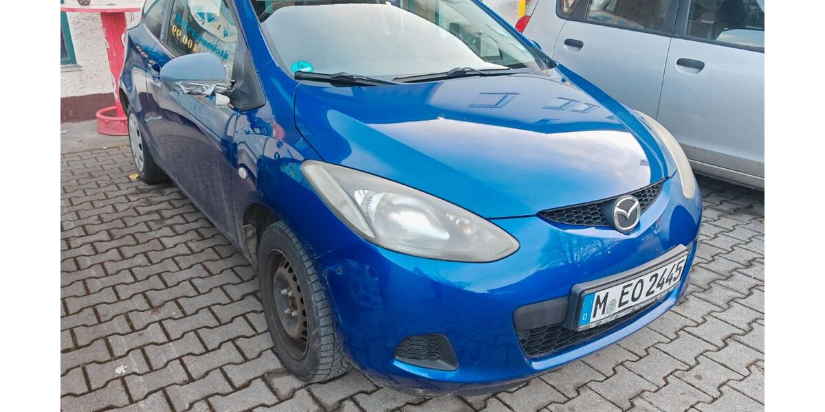 Mazda 2 299.000 km 999 &euro; Unterhaching 82008
