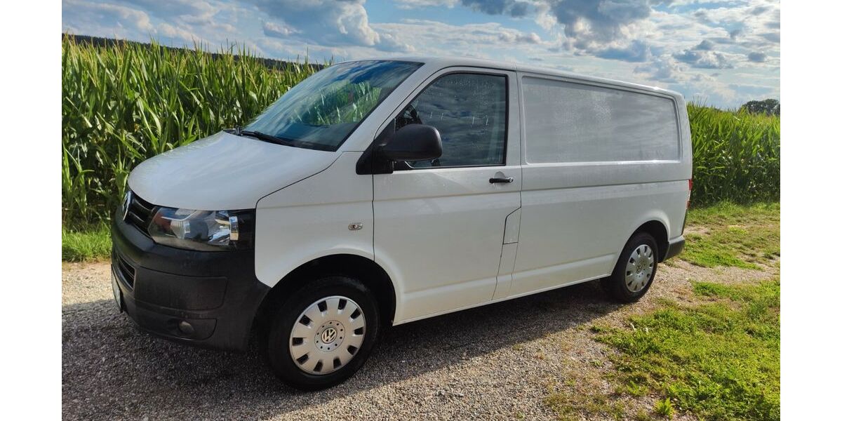 VW T5 Transporter 177.000 km 11.400 &euro; Langenmosen 86571