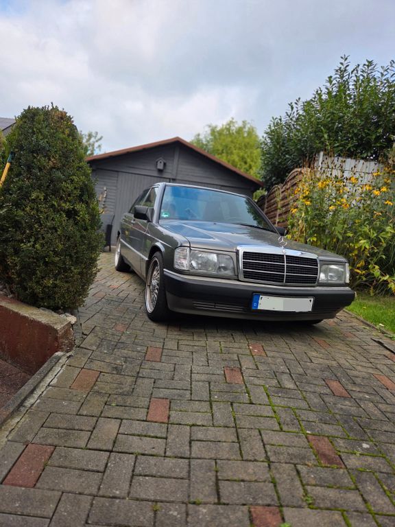 Mercedes-Benz 190 169.000 km 5.500 € Kamen 59174