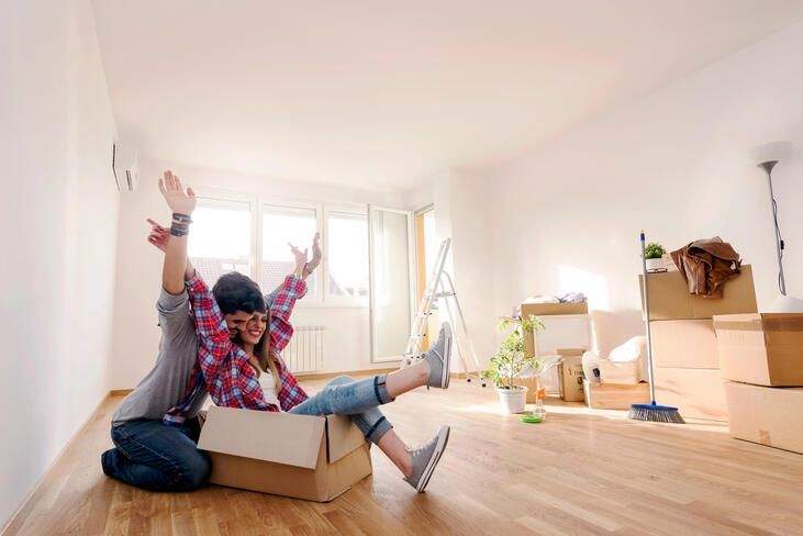 **Sofort einzugsbereit, für Single perfekt** Charmante 2-Zimmer-Wohnung, neue Einbauküche 2 zimmer