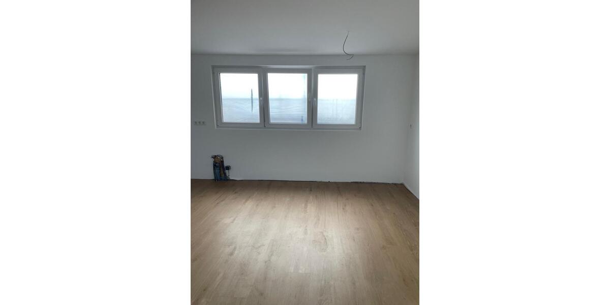 Dachgeschoßwohnung Rodenbach - 3 Zimmer, 77 m&sup2;, 900&euro; | Angebot:26166256