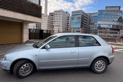 Audi A3 137.000 km 2.500 &euro; Schwalbach 65824