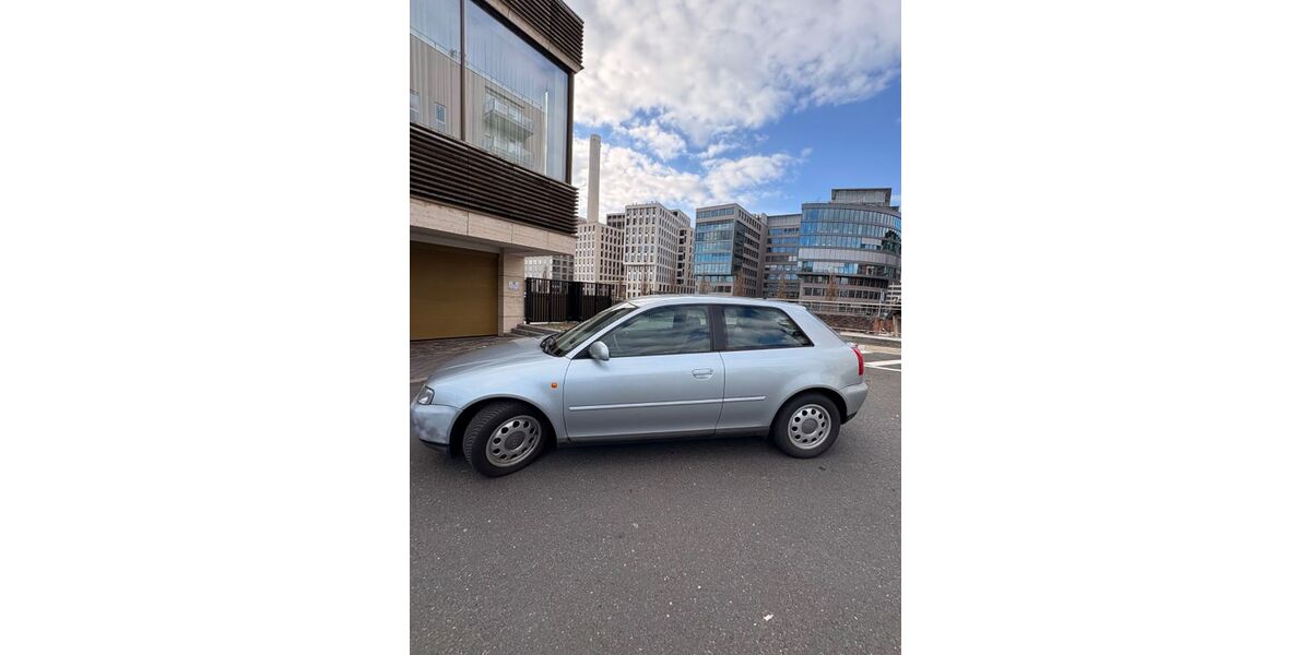 Audi A3 137.000 km 2.500 &euro; Schwalbach 65824