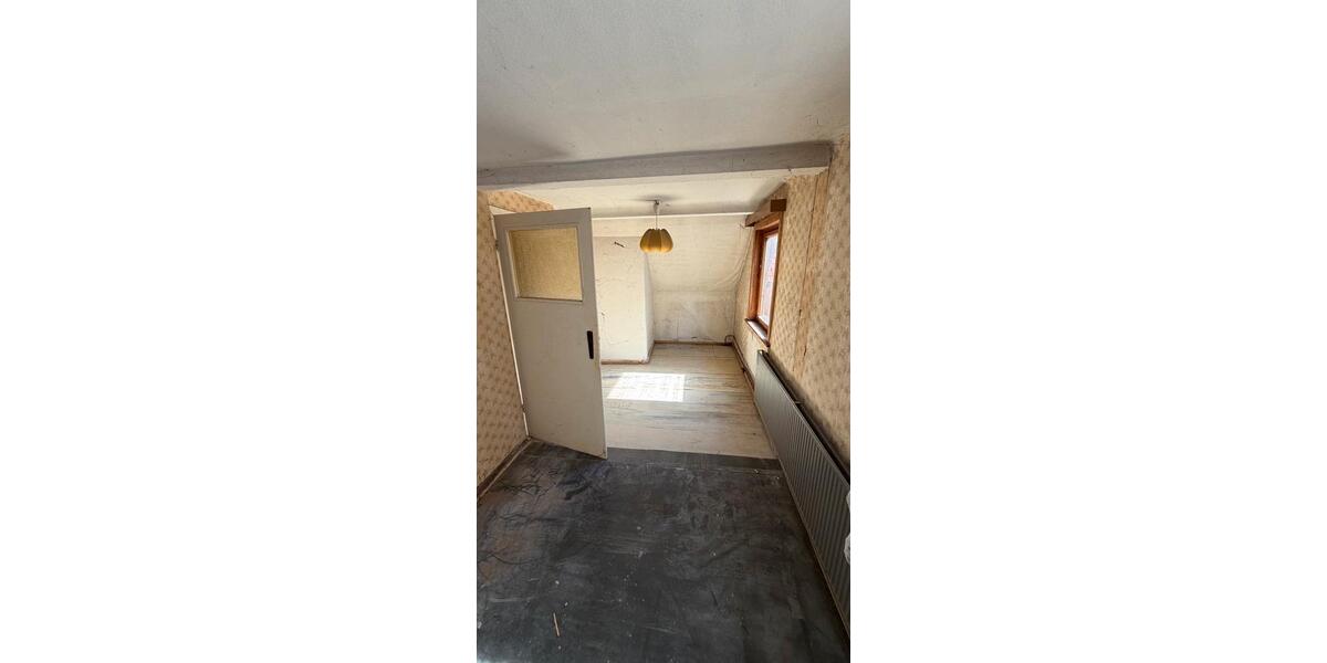 Einfamilienhaus Waltershausen - 140.000&euro; | Angebot:27018019