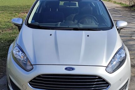 Ford Fiesta 40.000 km 5.900 &euro; Flöha 09557
