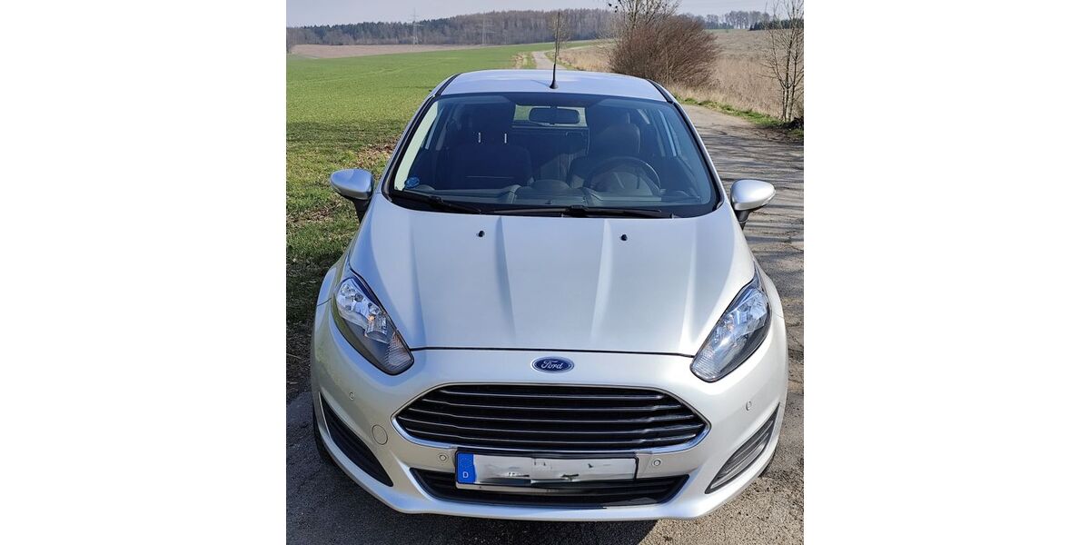 Ford Fiesta 40.000 km 5.900 &euro; Flöha 09557