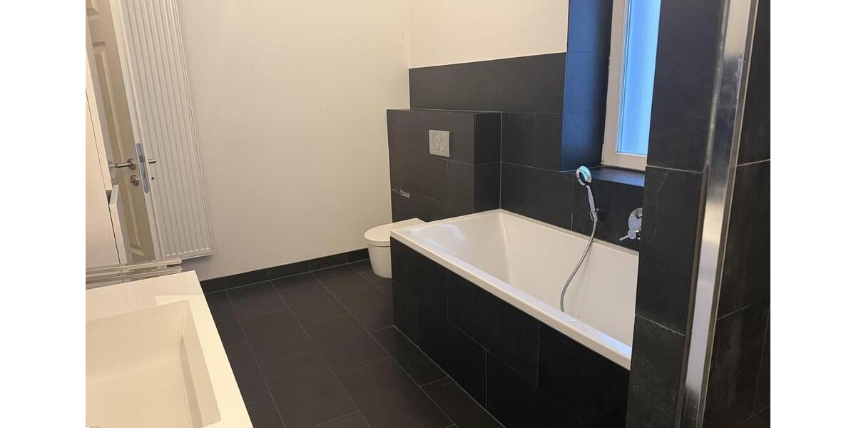 Saniertes Stadthaus FFM-Höchst-Nähe Bahnhof 4 zimmer