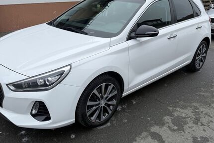 Hyundai i30 106.000 km 10.800 € Heidenrod 65321