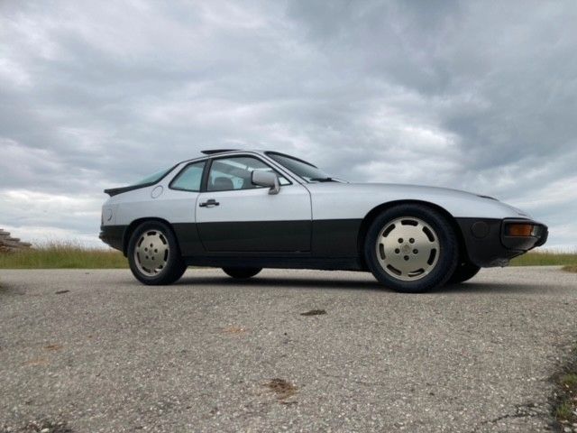 924
