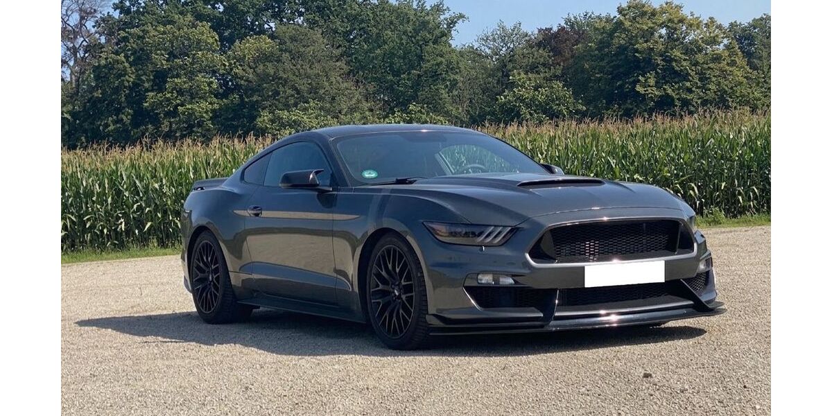 Ford Mustang 87.000 km 23.900 &euro; Moers 47445