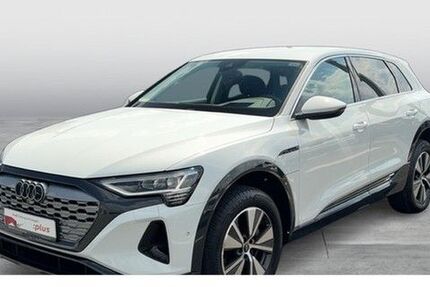 Audi Q8 e-tron 62.938 km 44.978 &euro; Oldenburg 26135