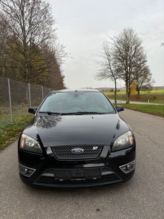 Ford Focus 335.000 km 3.599 € Ulm 89079