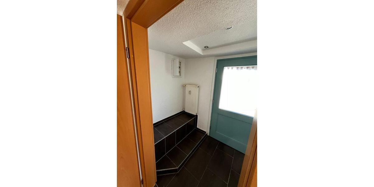 Einfamilienhaus Oberlungwitz - 4 Zimmer, 95 m&sup2;, 610&euro; | Angebot:25299138