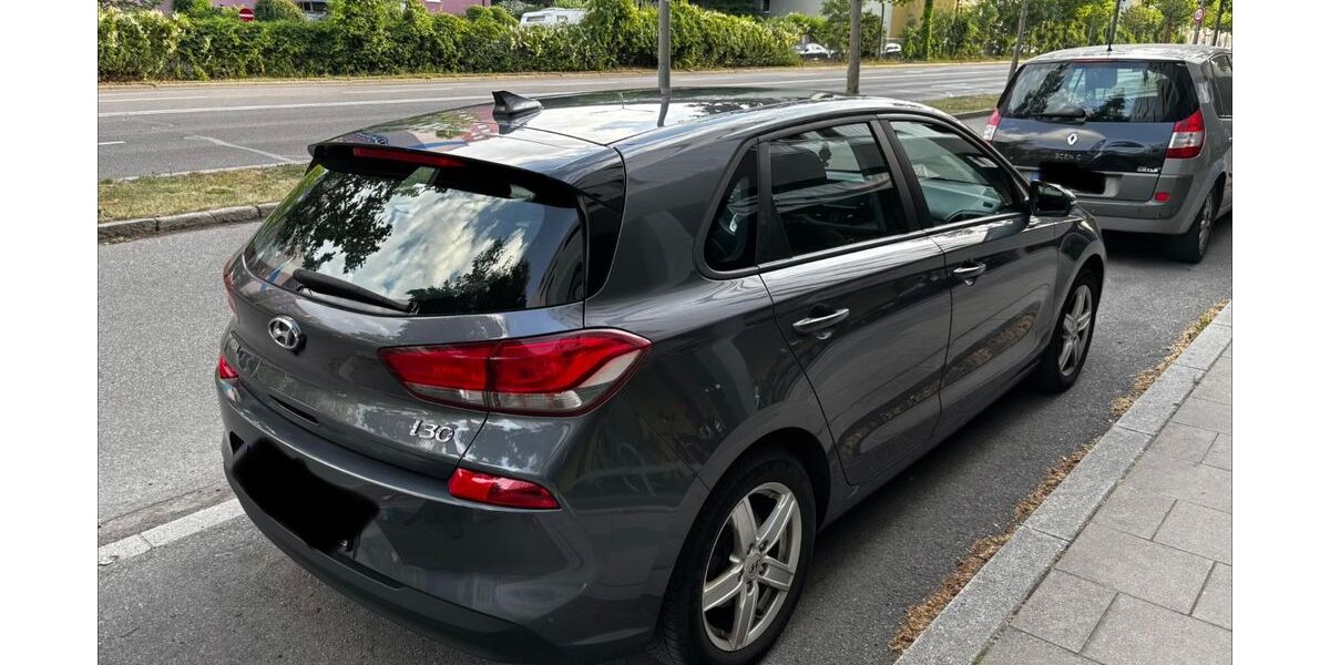 Hyundai i30 194.000 km 9.300 &euro; München 80687