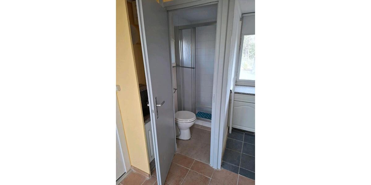 Erdgeschoßwohnung Pinnow - 3 Zimmer, 40 m&sup2;, 390&euro; | Angebot:26095725