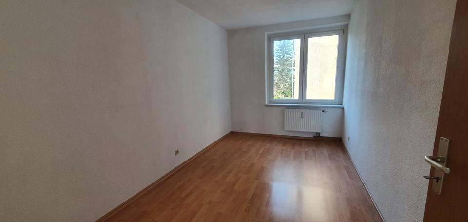 Hochparterre Stollberg (Erzgebirge) - 2 Zimmer, 60 m&sup2;, 360&euro; | Angebot:26098806