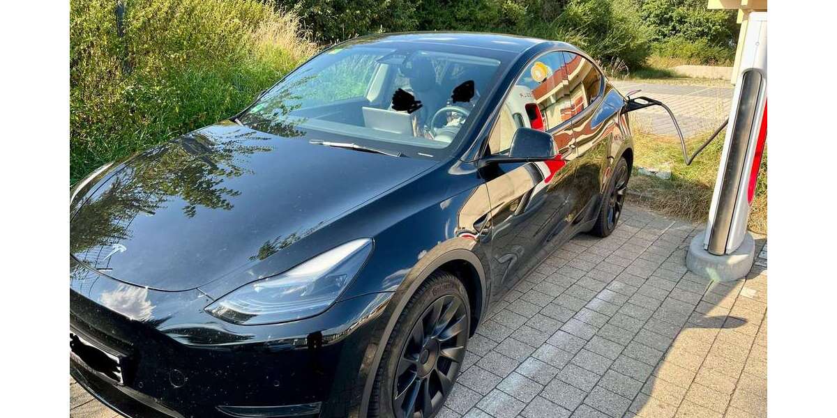 Tesla Model Y 46.258 km 36.800 &euro; Berlin 10781