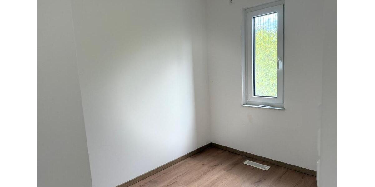 Einfamilienhaus Rehau - 7 Zimmer, 150 m&sup2;, 2.500&euro; | Angebot:23588222