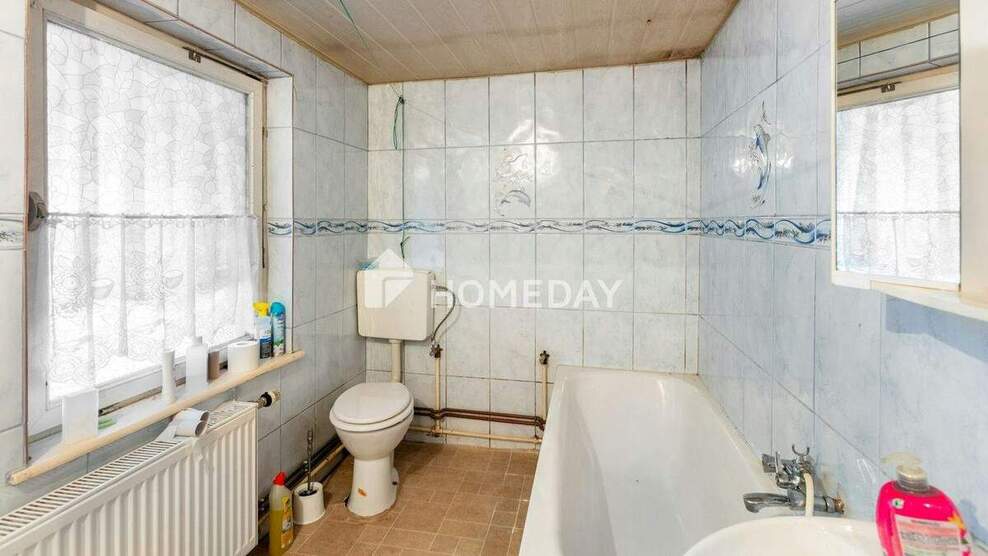 Sanierungsbedürftiges EFH mit 1.740m² Grund, Nebengebäuden & Stellplätzen in ruhiger Lage 5 zimmer