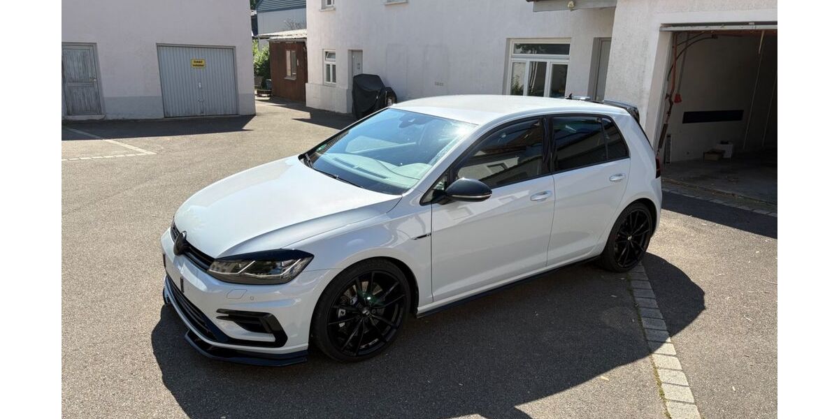 VW Golf 126.931 km 22.800 &euro; Ehingen 89584
