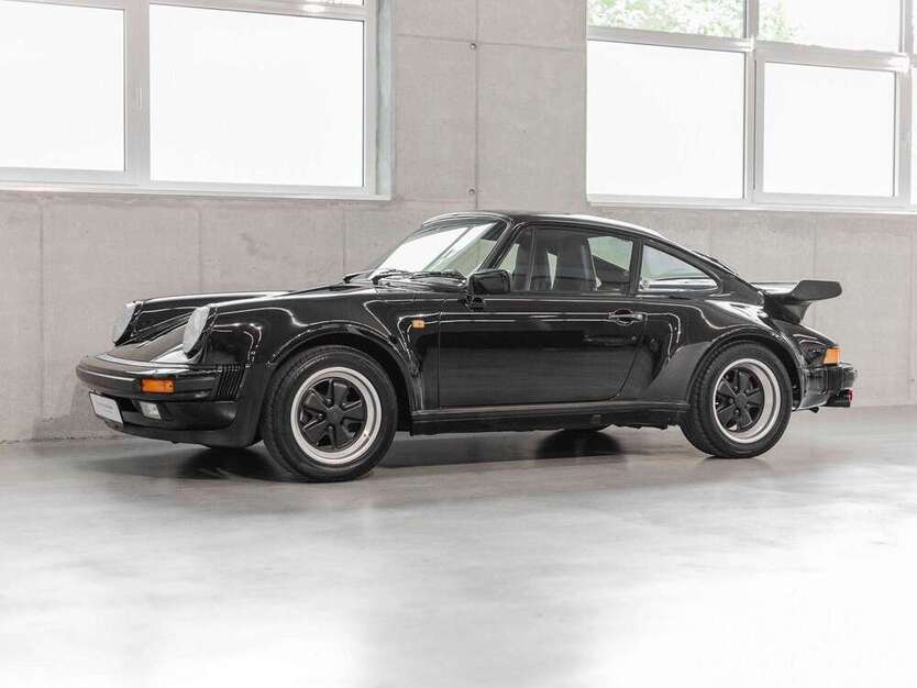 930