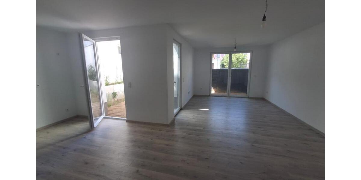 Erdgeschoßwohnung Ludwigshafen am Rhein Mundenheim - 2 Zimmer, 75 m&sup2;, 1.000&euro; | Angebot:25895061