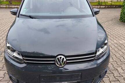VW Touran 166.505 km 9.400 &euro; Lauterhofen 92283