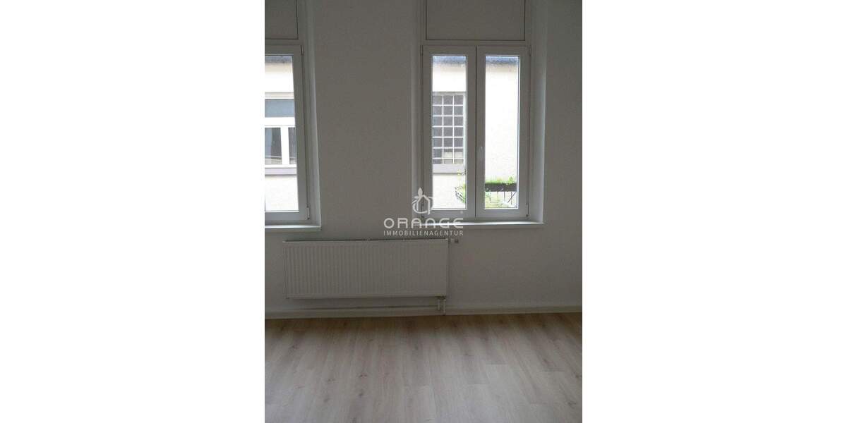 ***TOP: Erstbezug nach Sanierung :sonnige 4,5 -ZKB auf 93 QM WFL, Stadtmitte, im Hinterhaus nahe HBF 4 zimmer