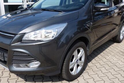 Ford Kuga 26.900 km 15.990 € Fürth 90765
